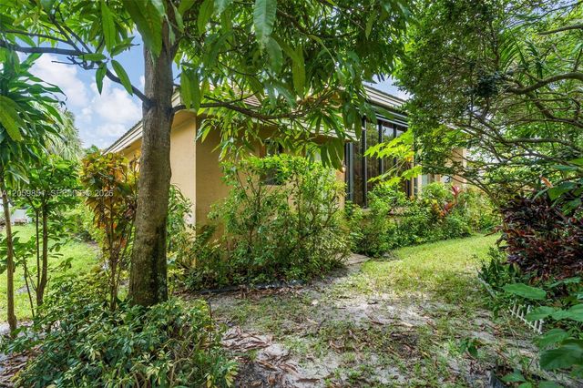 3617 Royalle Terrace, Wellington, FL 33449