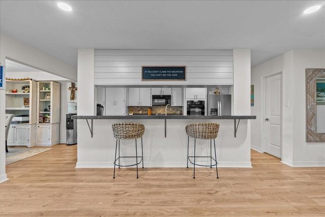 23 Harbor Lane, Kemah, TX 77565