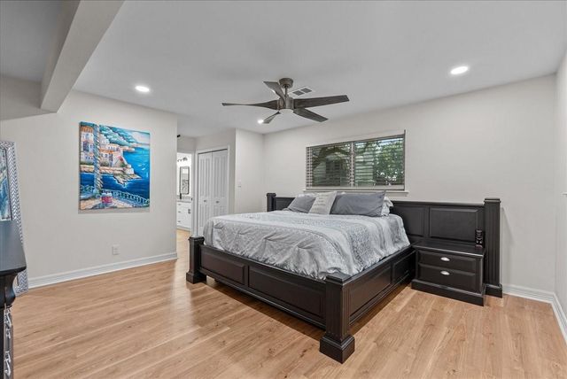 23 Harbor Lane, Kemah, TX 77565