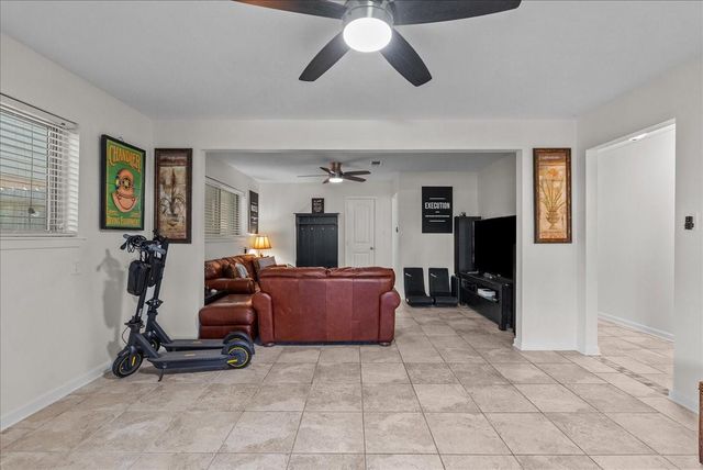 23 Harbor Lane, Kemah, TX 77565
