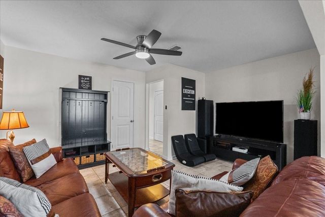 23 Harbor Lane, Kemah, TX 77565