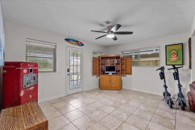 23 Harbor Lane, Kemah, TX 77565