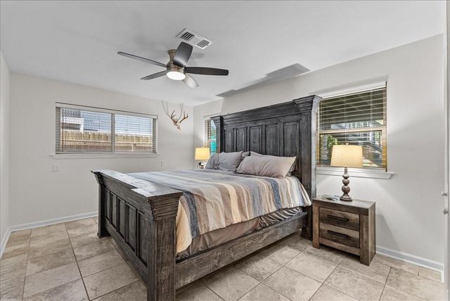 23 Harbor Lane, Kemah, TX 77565