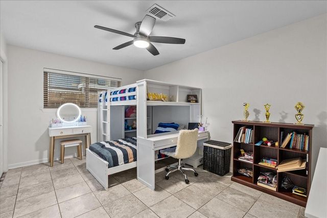 23 Harbor Lane, Kemah, TX 77565
