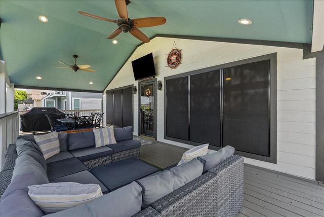 23 Harbor Lane, Kemah, TX 77565