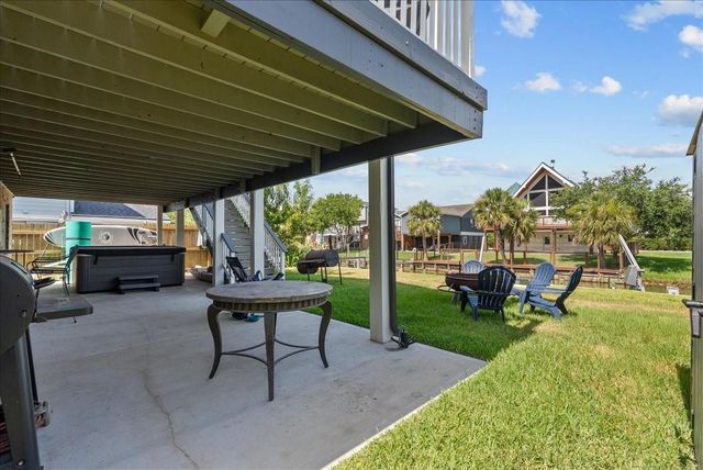 23 Harbor Lane, Kemah, TX 77565