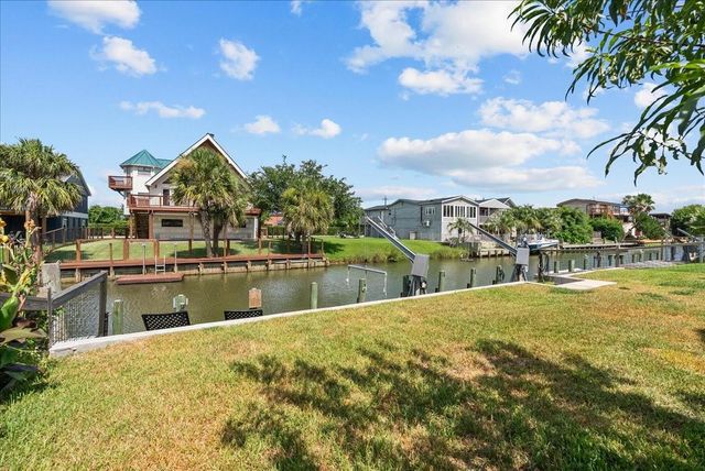 23 Harbor Lane, Kemah, TX 77565