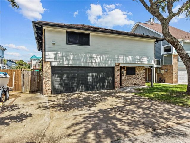 23 Harbor Lane, Kemah, TX 77565