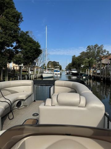 23 Harbor Lane, Kemah, TX 77565