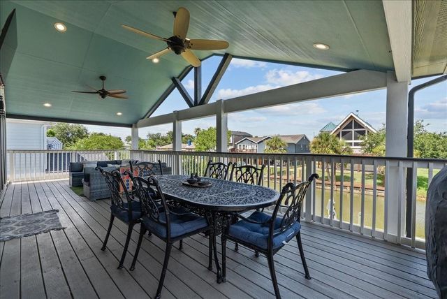 23 Harbor Lane, Kemah, TX 77565