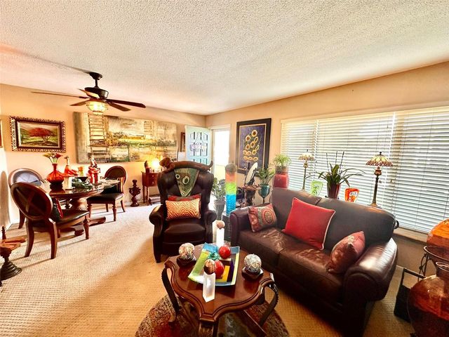 2000 WORLD PARKWAY BOULEVARD 25, Clearwater, FL 33763