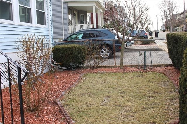 139 Langdon Ave 1, Watertown, MA 02472