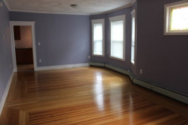 139 Langdon Ave 1, Watertown, MA 02472