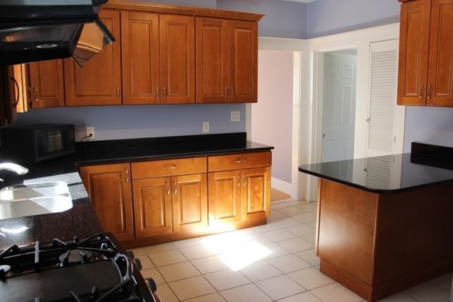 139 Langdon Ave 1, Watertown, MA 02472