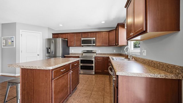 1168 Kinner Drive, Chesterton, IN 46304