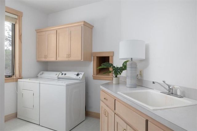 1825 Castle Pine Court, Lawrence, KS 66047