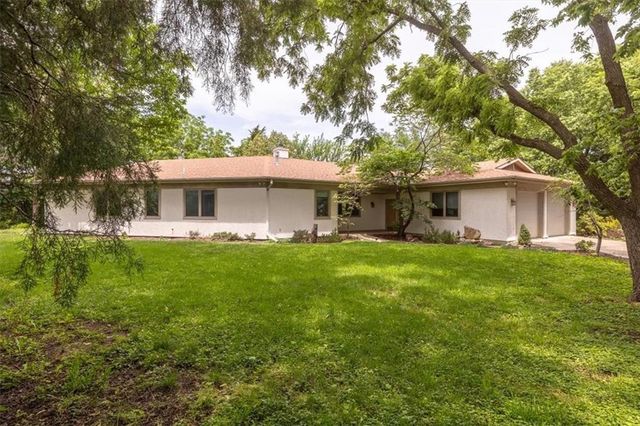 1825 Castle Pine Court, Lawrence, KS 66047