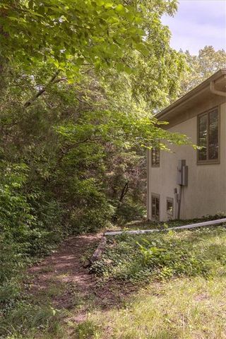 1825 Castle Pine Court, Lawrence, KS 66047