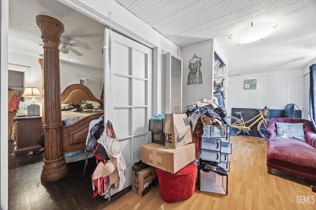 2001 Bank Street, Bakersfield, CA 93304