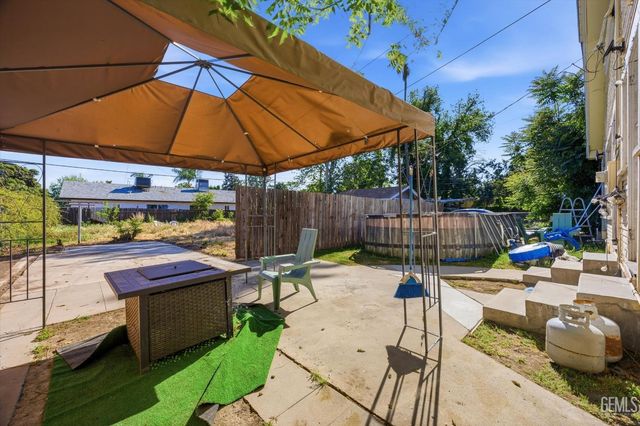 2001 Bank Street, Bakersfield, CA 93304