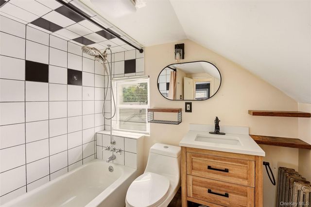 19 Catherine Avenue, Franklin Square, NY 11010