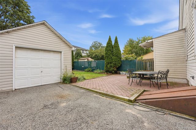19 Catherine Avenue, Franklin Square, NY 11010