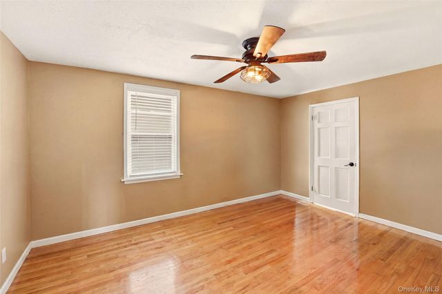 19 Catherine Avenue, Franklin Square, NY 11010