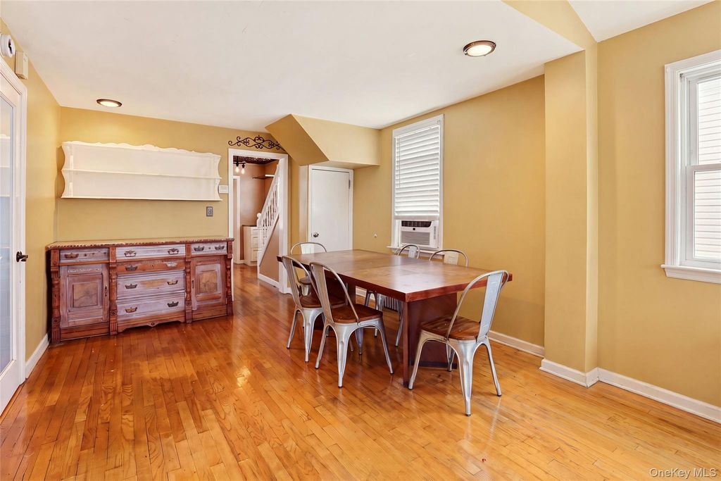 19 Catherine Avenue, Franklin Square, NY 11010 — photo 4
