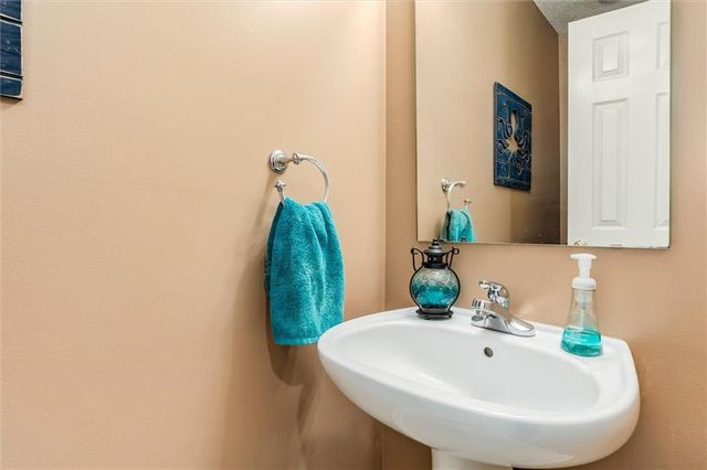 907 SPRUCE Drive, Greenwood, MO 64034