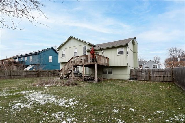 907 SPRUCE Drive, Greenwood, MO 64034