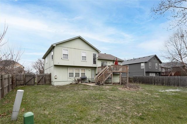 907 SPRUCE Drive, Greenwood, MO 64034