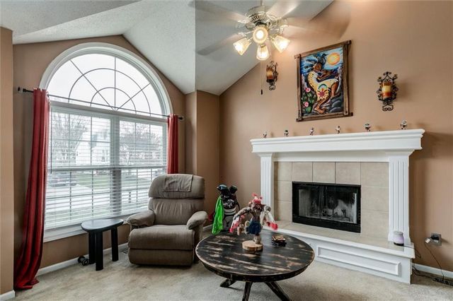 907 SPRUCE Drive, Greenwood, MO 64034