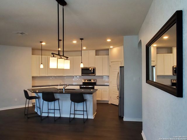 305 DAKOTA CRK, New Braunfels, TX 78130