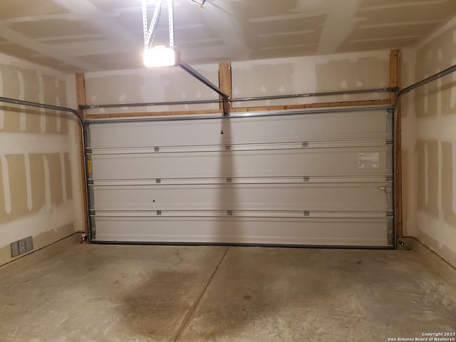 305 DAKOTA CRK, New Braunfels, TX 78130