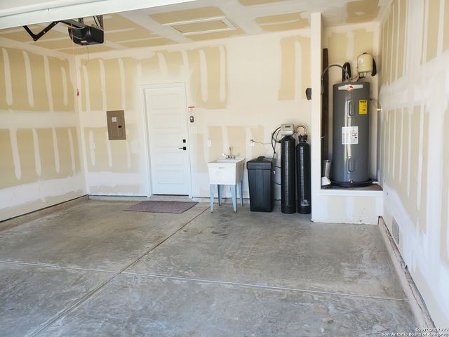 305 DAKOTA CRK, New Braunfels, TX 78130