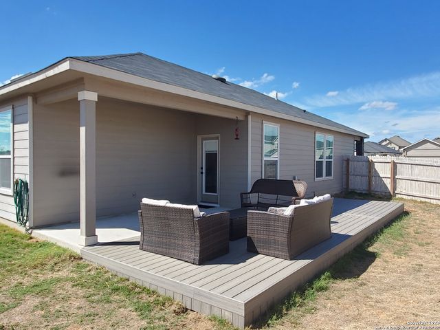 305 DAKOTA CRK, New Braunfels, TX 78130