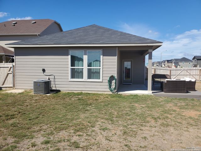 305 DAKOTA CRK, New Braunfels, TX 78130