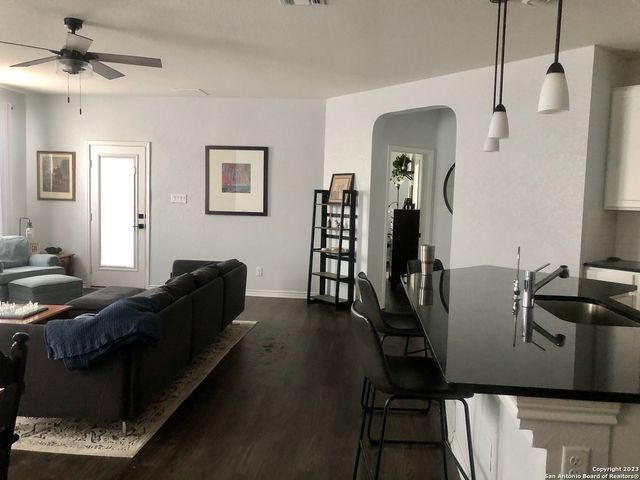 305 DAKOTA CRK, New Braunfels, TX 78130