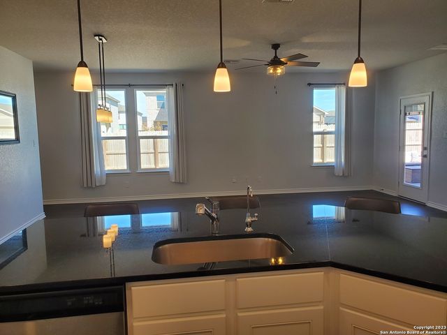 305 DAKOTA CRK, New Braunfels, TX 78130