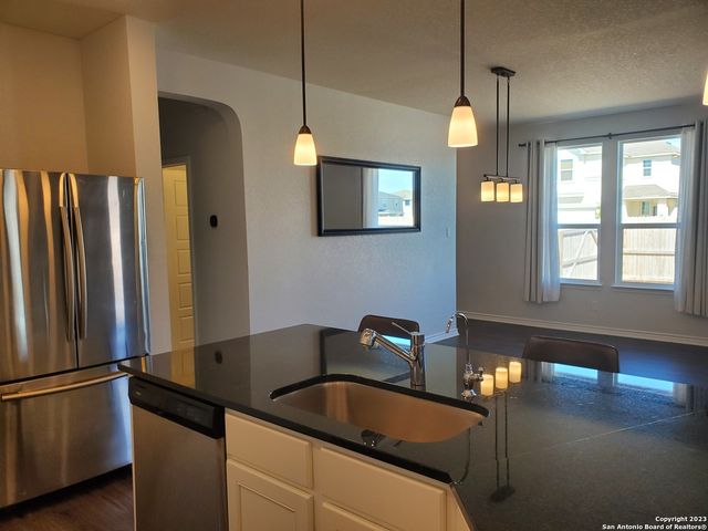305 DAKOTA CRK, New Braunfels, TX 78130