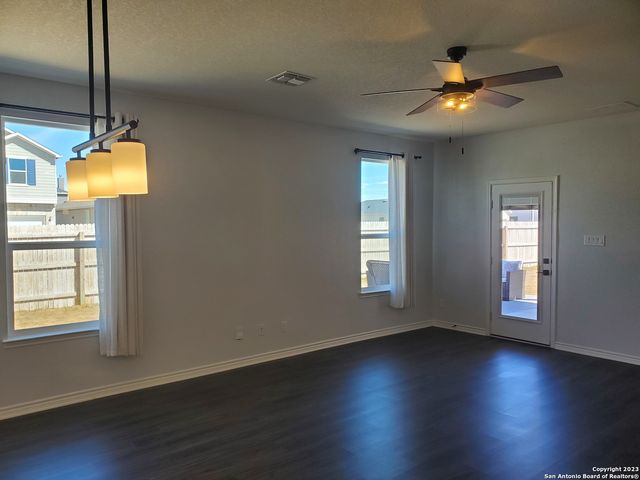 305 DAKOTA CRK, New Braunfels, TX 78130
