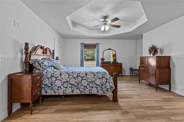 9299 W Forest Hills Drive, Fayetteville, AR 72704