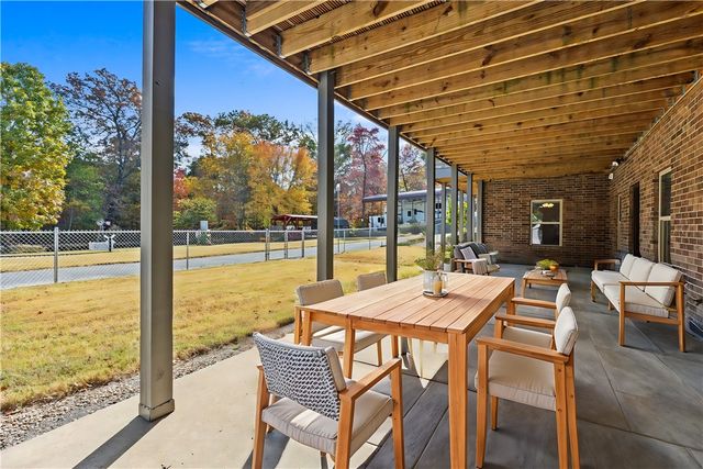 9299 W Forest Hills Drive, Fayetteville, AR 72704