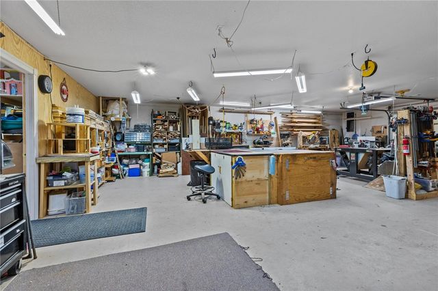 9299 W Forest Hills Drive, Fayetteville, AR 72704