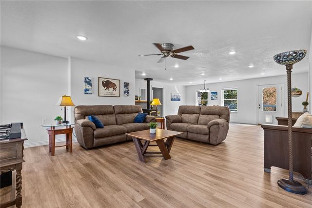 9299 W Forest Hills Drive, Fayetteville, AR 72704