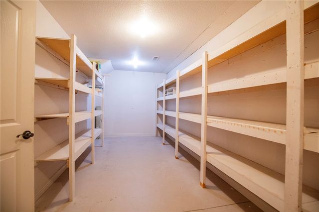 9299 W Forest Hills Drive, Fayetteville, AR 72704