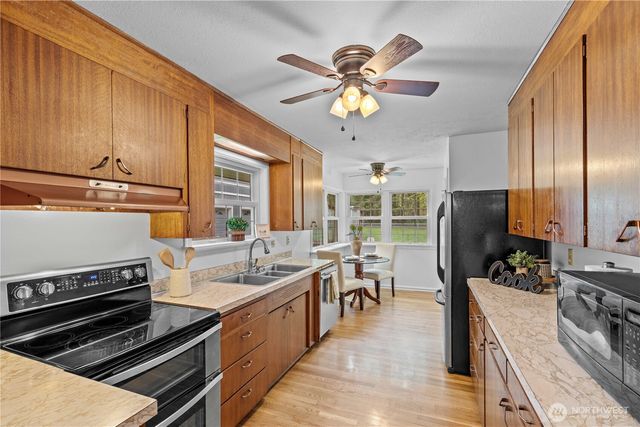 17920 SE Lake Holm Road, Auburn, WA 98092