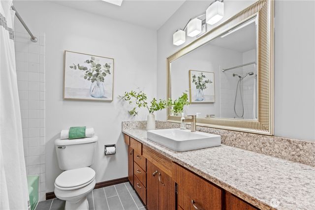 17920 SE Lake Holm Road, Auburn, WA 98092