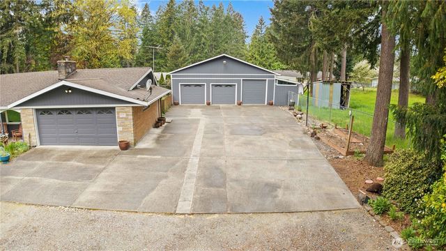 17920 SE Lake Holm Road, Auburn, WA 98092
