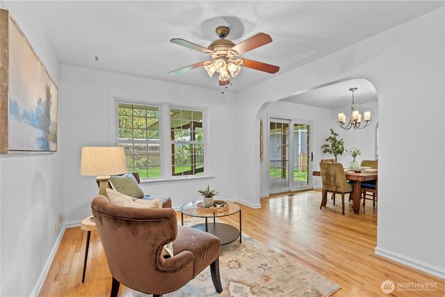 17920 SE Lake Holm Road, Auburn, WA 98092